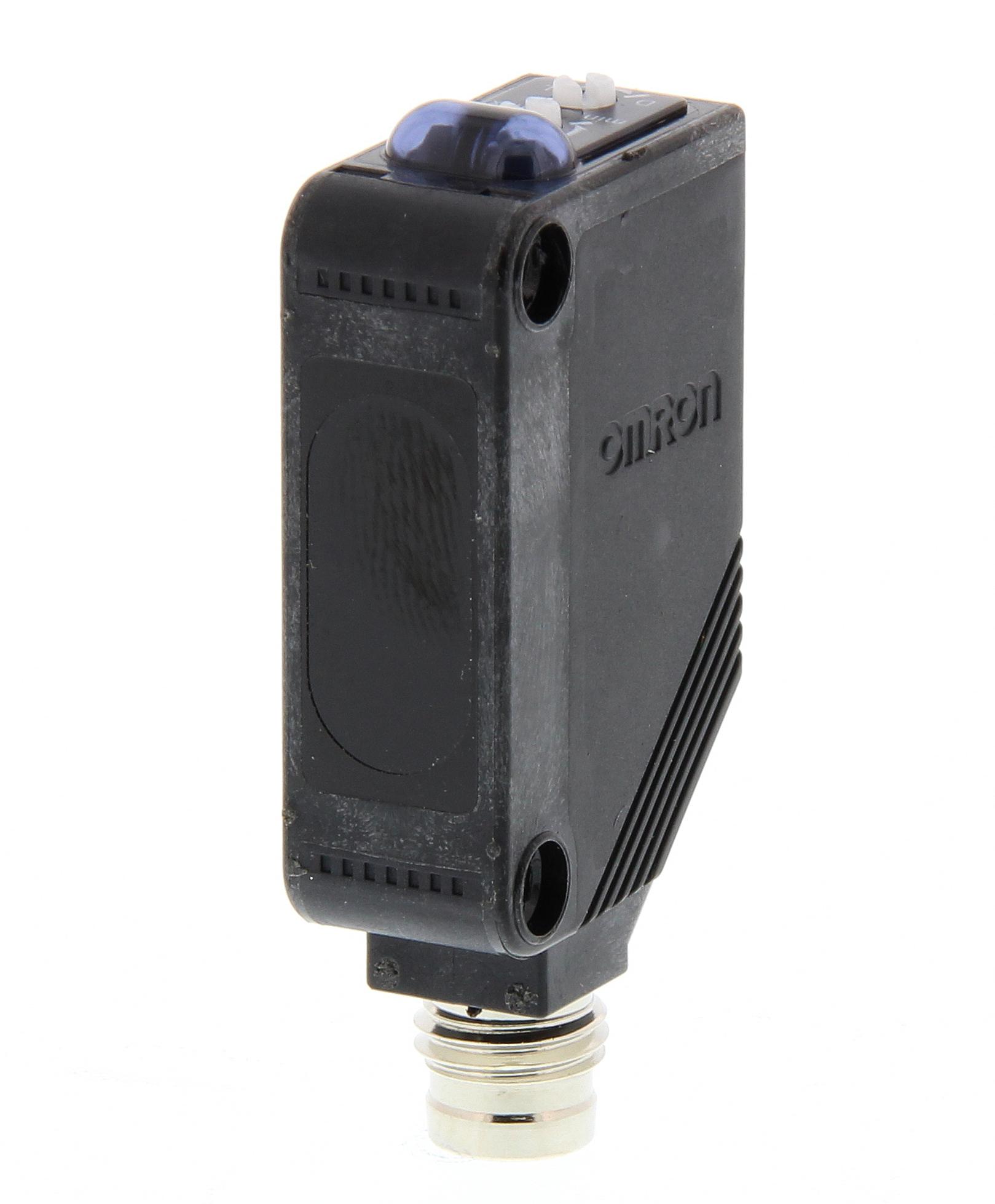 Omron Industrial Automation E3Z-D67 Photoelectric Sensor, Npn, 0.1A, 1M